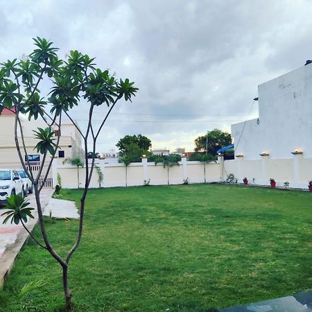 Osho Lifestyle Villa Lucknow Exteriör bild
